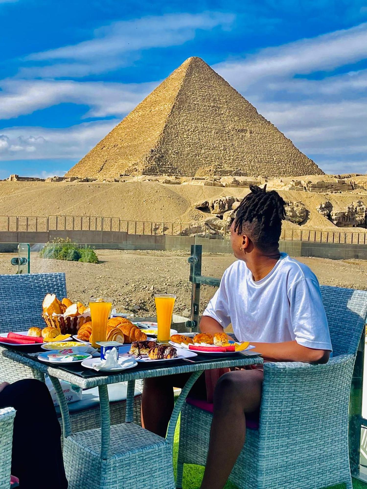 Blue Scarab Pyramids View Hotel Cairo Exterior photo